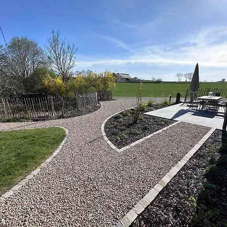 Am Frauenpuhl * Lichtenborn