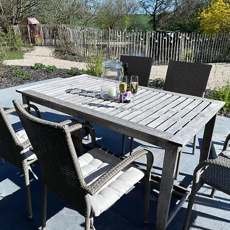 Am Frauenpuhl Apartment Lichtenborn