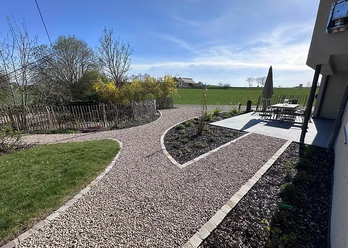 Am Frauenpuhl * Lichtenborn