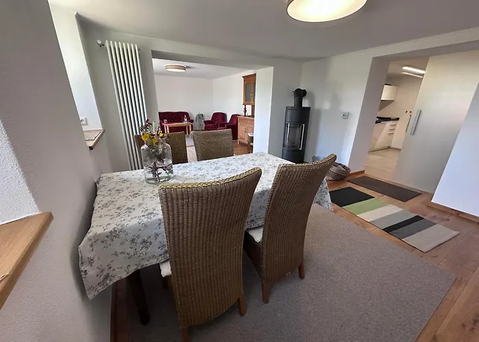 Am Frauenpuhl * Lichtenborn